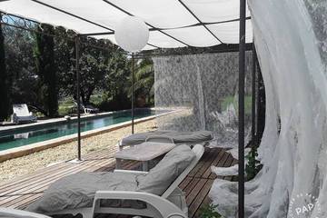 Gîte pour 8 personnes, avec piscine ainsi que terrasse et jardin, animaux acceptés à Gabian