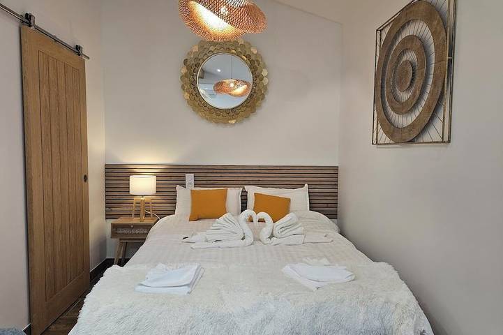 Location de vacances pour 2 personnes, avec terrasse ainsi que jacuzzi et jardin à Villemoustaussou - 2