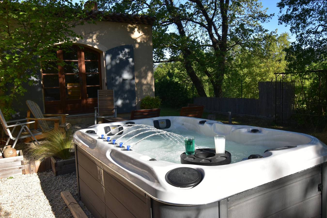 Les Chambres du Luberon Table d'hôtes & Spa - Chambre Durance in Lauris, Parc naturel régional du Luberon
