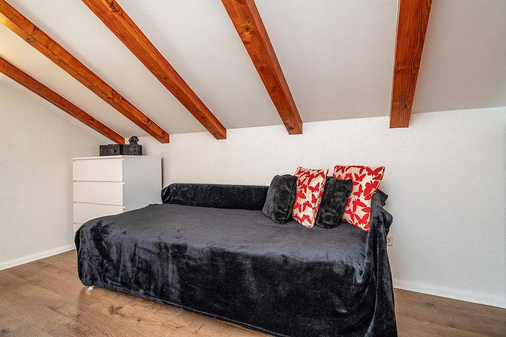 1 bedroom amazing home in Komolac in Komolac, Grad Dubrovnik