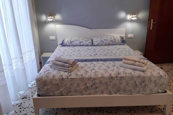 Gîte pour 5 personnes, avec balcon à Milazzo - 2