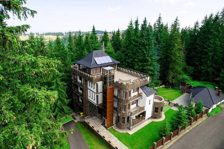 Location de vacances pour 2 personnes, avec jacuzzi et piscine ainsi que sauna et jardin en Roumanie - 2