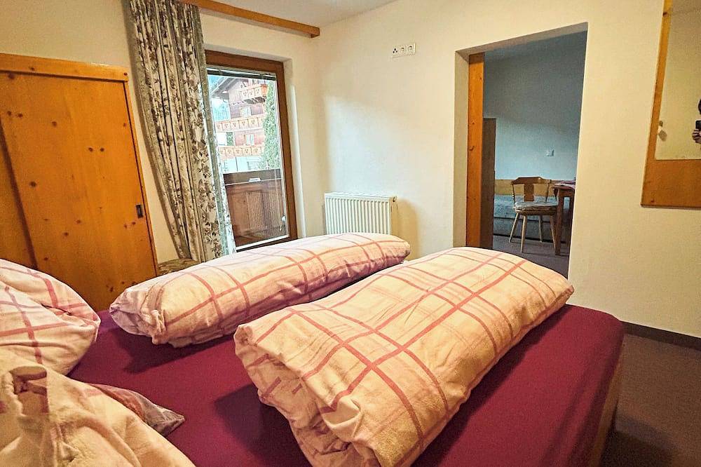 Cozy twin room with mountain view in Niederau, Wildschönau