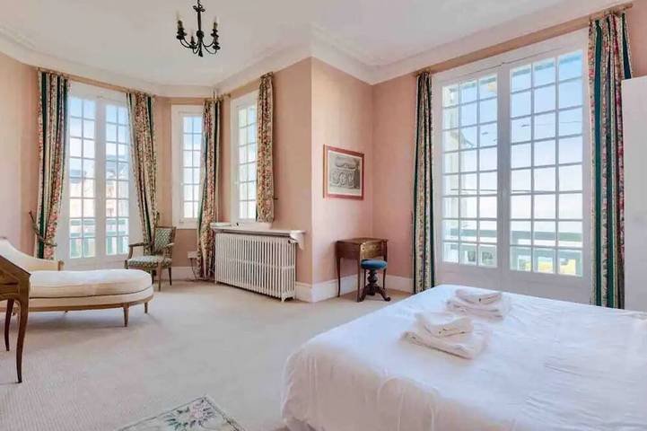 Villa La Petite Normandy Vue Mer in Trouville-sur-Mer, Région de Lisieux
