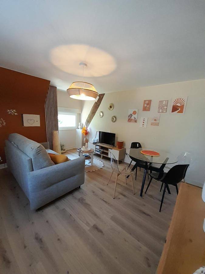 Gîte pour 4 personnes, avec Terrasse à Guénin