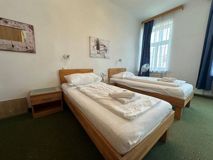 Ganze Ferienwohnung, Mariazellerhof Room 106 in St. Pölten, Mostviertel