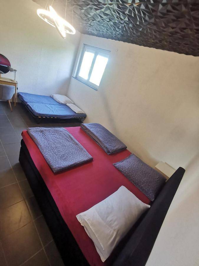 Ferienwohnung für 4 Personen, mit Terrasse und Garten sowie Ausblick in Münsingen - 3