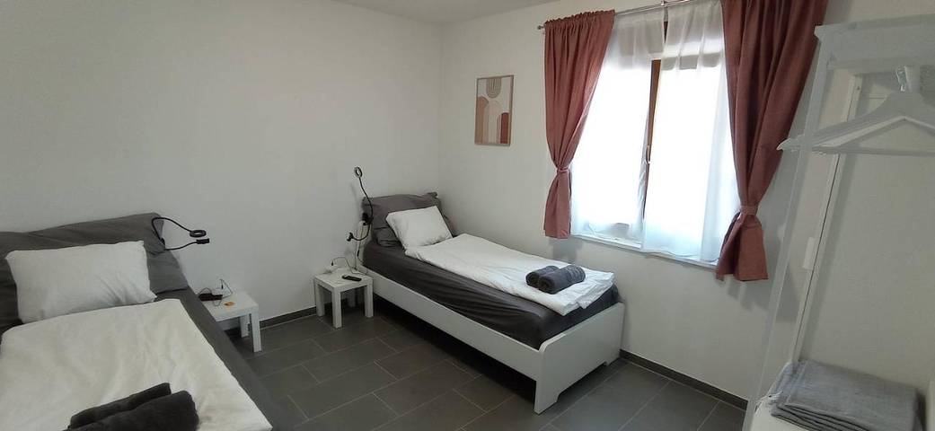 Gîte pour 4 personnes, avec jardin dans Korneubourg - 3