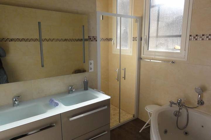 Villa für 8 Personen, mit Whirlpool und Garten in Nizza - 4