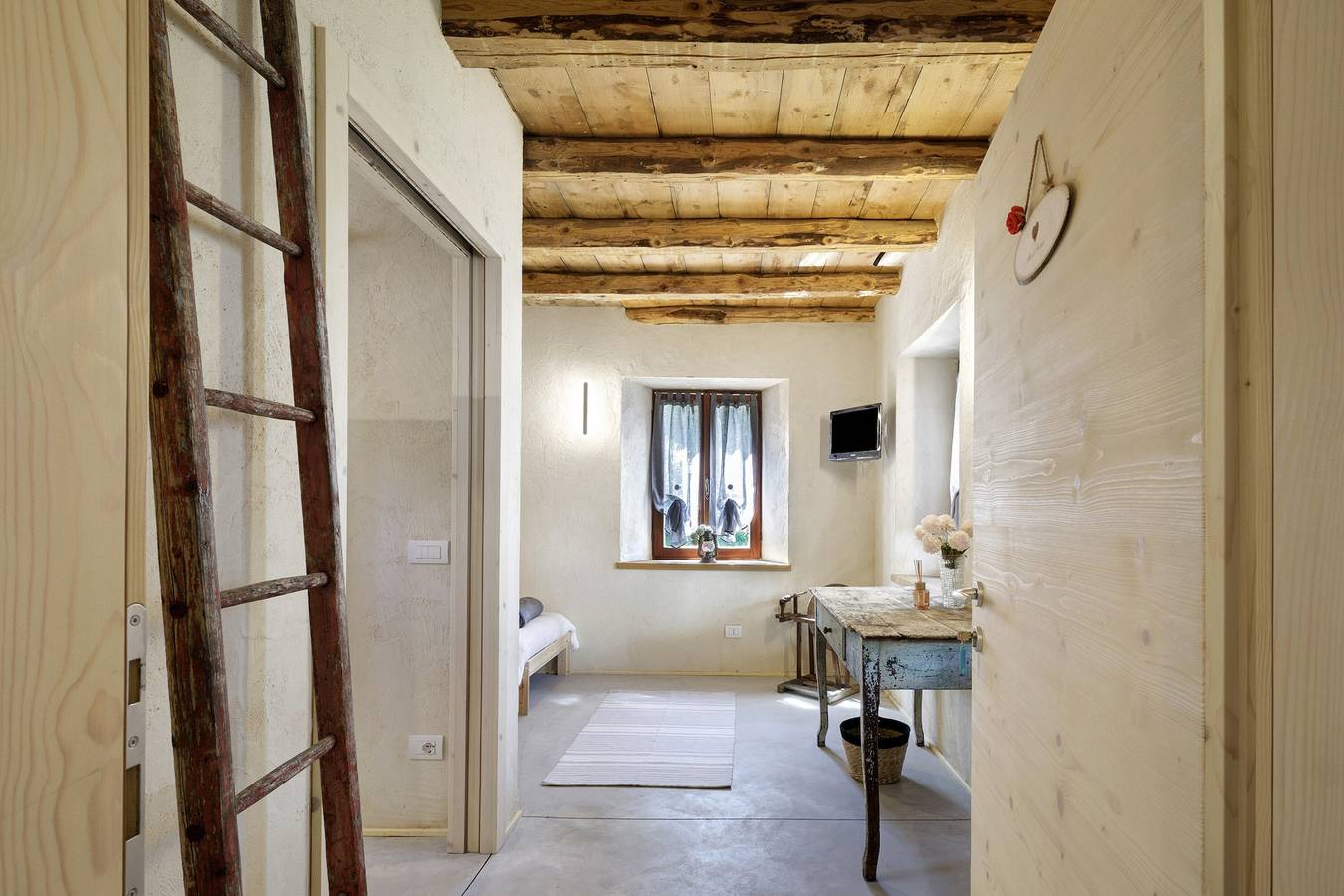 La Finestra sul Grappa - Kamer 'Monte Peurna' met bergzicht, gedeeld terras en wifi in Seren del Grappa, Provincie Belluno