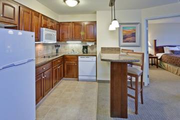 Vacation Rental for 6 Guests in Carmel, Indiana, Picture 1