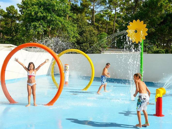 Camping Siblu les Embruns Funpass inclus - Mobilheim 4 personen - Essentiel 2Sch 4P Signature ohne Klimaanlage in Claouey, Lège-Cap-Ferret