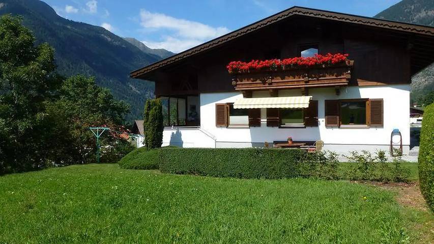 Ferienwohnung für 4 Personen, mit Garten in Umhausen - 2