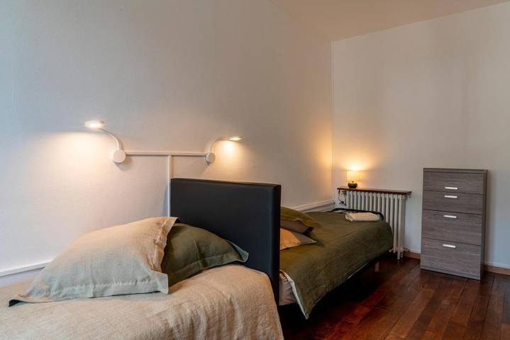 Gîte pour 4 personnes, avec vue dans Place Ducale Charleville Mezieres - 3