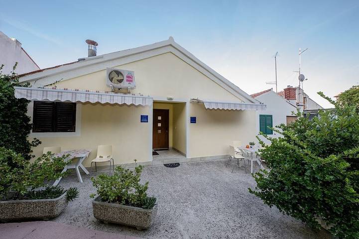 Smještaj za odmor za 4 osoba, s Terasa u Grad Rab