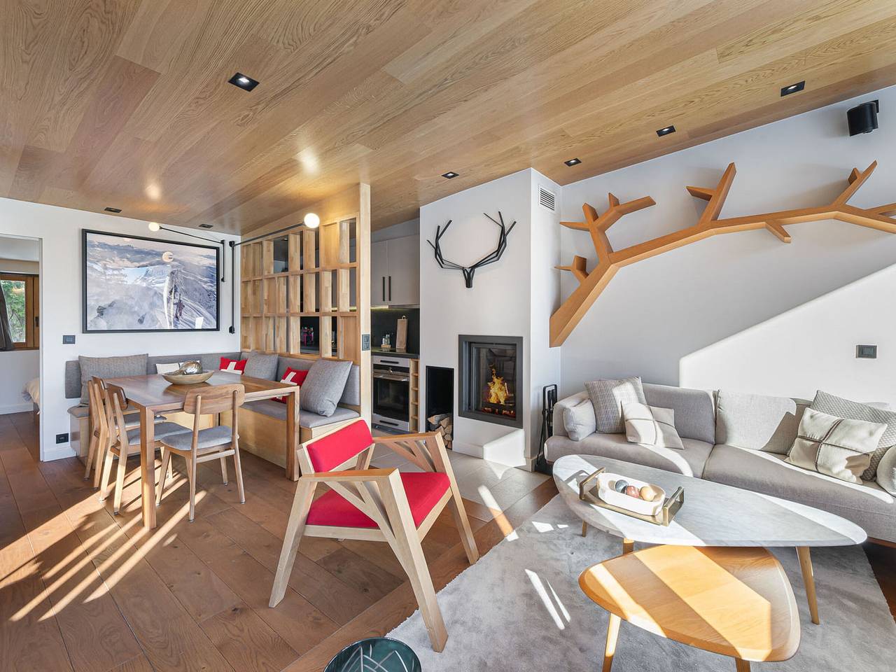 Hel lejlighed, Elegant Triplex in Courchevel 1850 with Fireplace and Parking in Courchevel 1850, Saint-Bon-Tarentaise