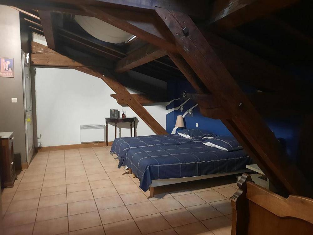 Triple Room with Bathroom in Palaja, Région de Carcassonne