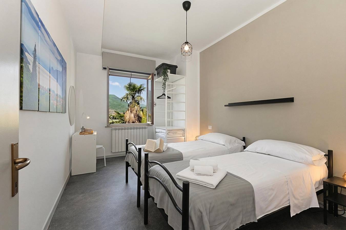 Ganze Wohnung, Appartamento Fabio Few Min From Lake in Riva del Garda, Gardasee-Berge