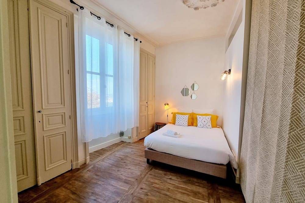 Entire apartment, Downtown apartment fiber in Angoulême, Charente