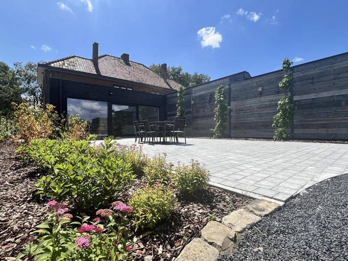 Location de vacances pour 8 personnes, avec sauna ainsi que jardin et terrasse à Opglabbeek