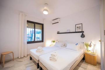 Beach House for 8 People in Marbella East, Marbella, Photo 3