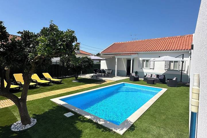 Casa de férias para 6 pessoas, com jardim, com animais de estimação em Azeitão