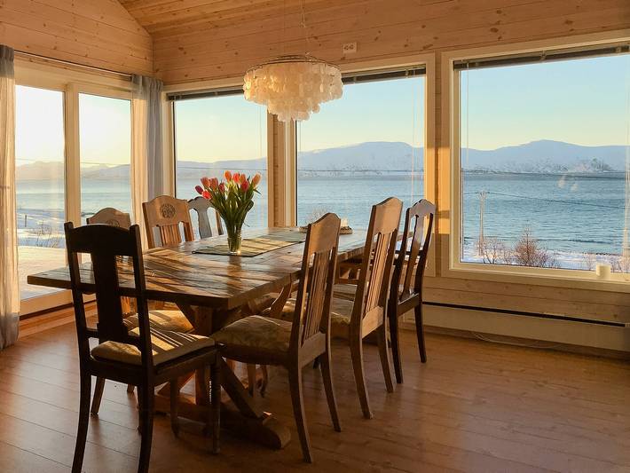 Ferienhaus für 8 Personen, mit Terrasse und Garten sowie Sauna in Troms
