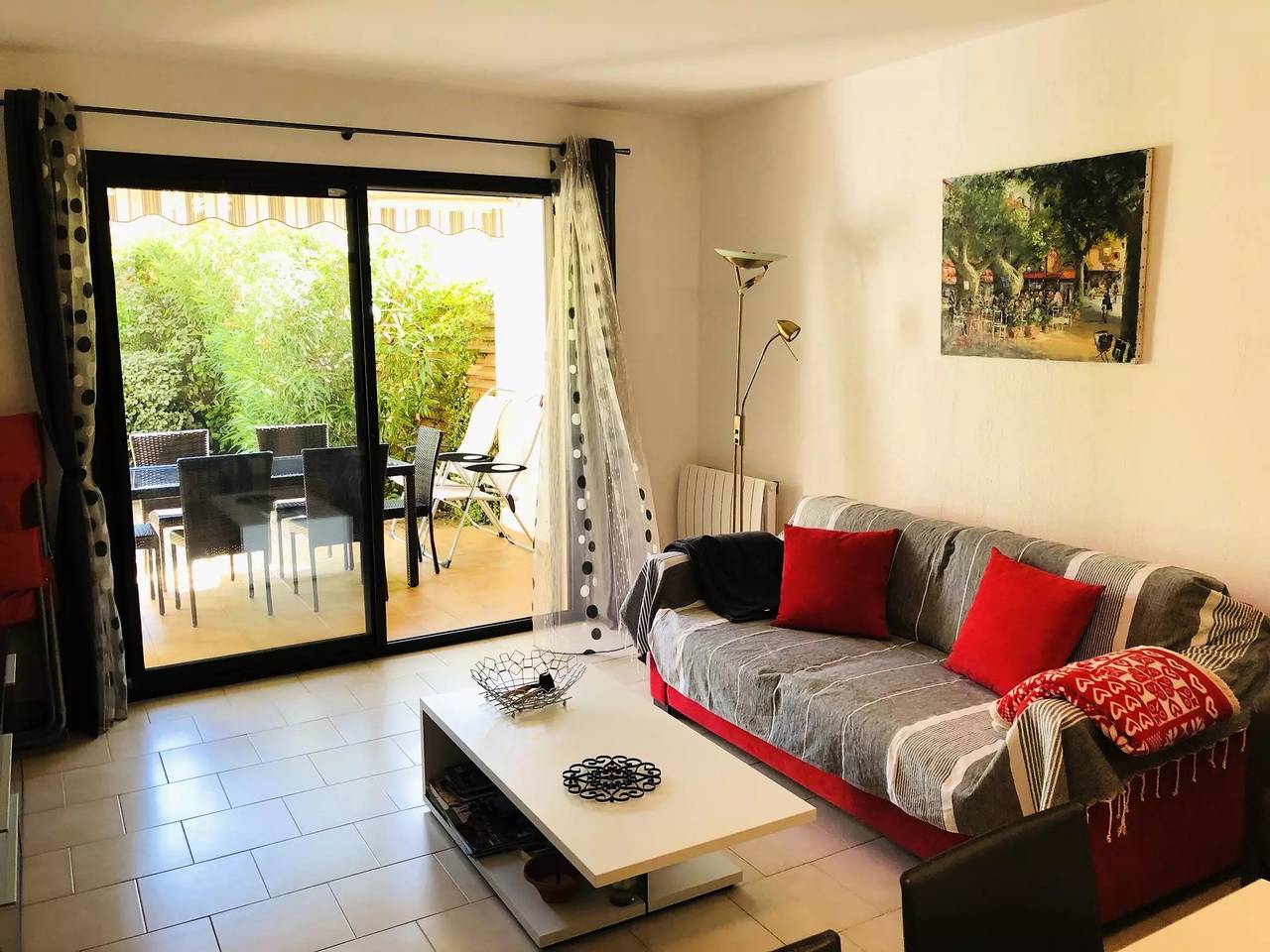 Entire apartment, Apartment with terrace 3 rooms 5 people - Budget in Sanary-sur-Mer, Toulon region