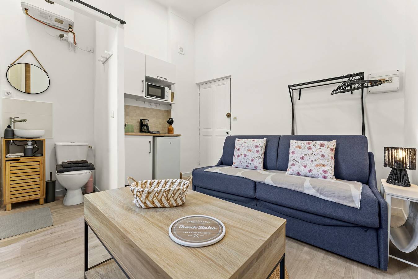 Apartamento entero, Acogedor apartamento para 2 personas en el centro de Beaucaire in Beaucaire, Region de Nimes