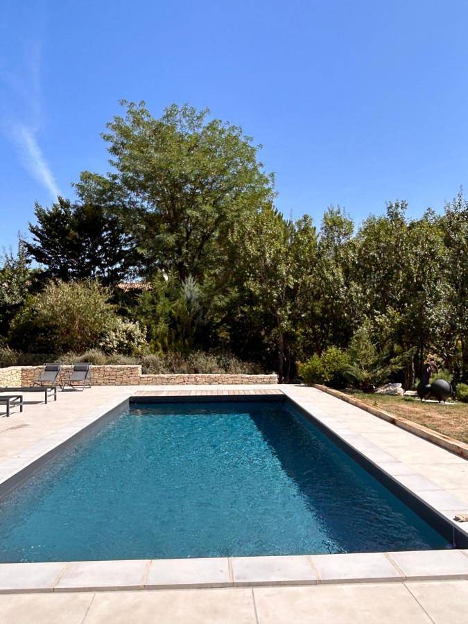 Chambre d’hôte pour 2 personnes, avec Terrasse et Jardin ainsi que Piscine et Vue
