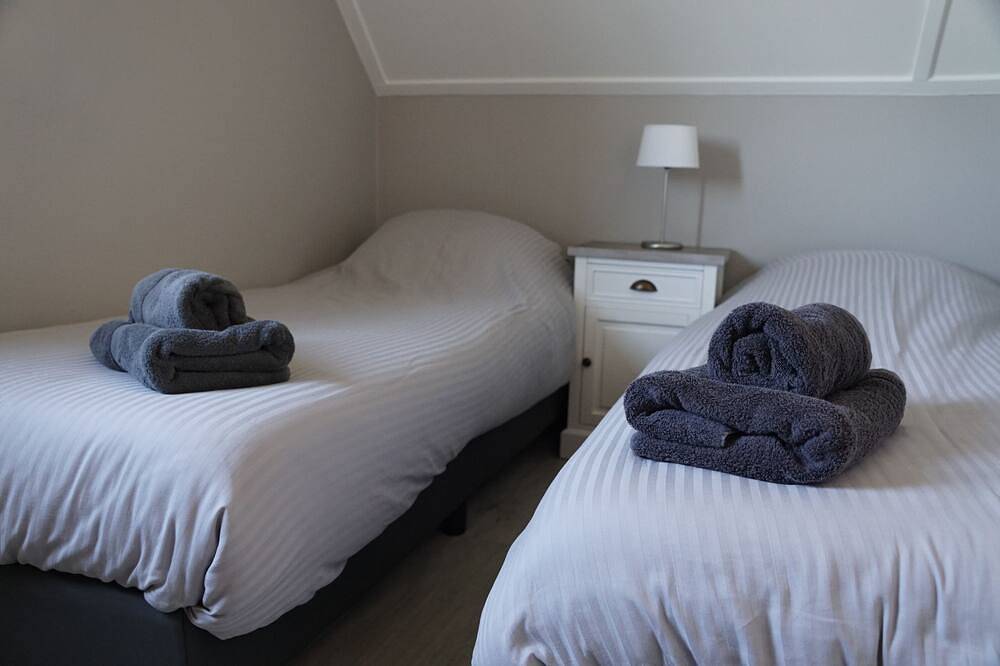 Ferienhaus für 2-4-6 Personen am Teich/See und am Meer in Hoofdplaat, Zeeland. in Hoofdplaat, Zeeuwse Kust