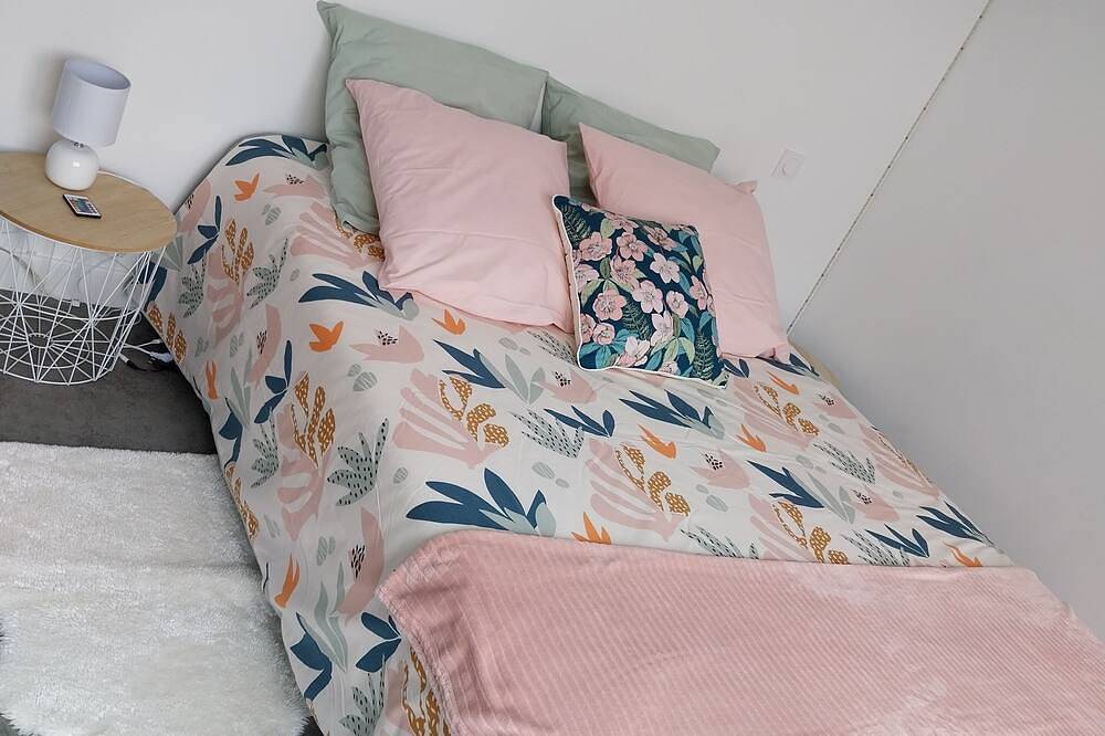 Villa 10/12 p. Swimming Pool, Spa & Private Sauna 2 kms from the beach, marshes, forests in Saint-Vincent-sur-Jard, Vandea