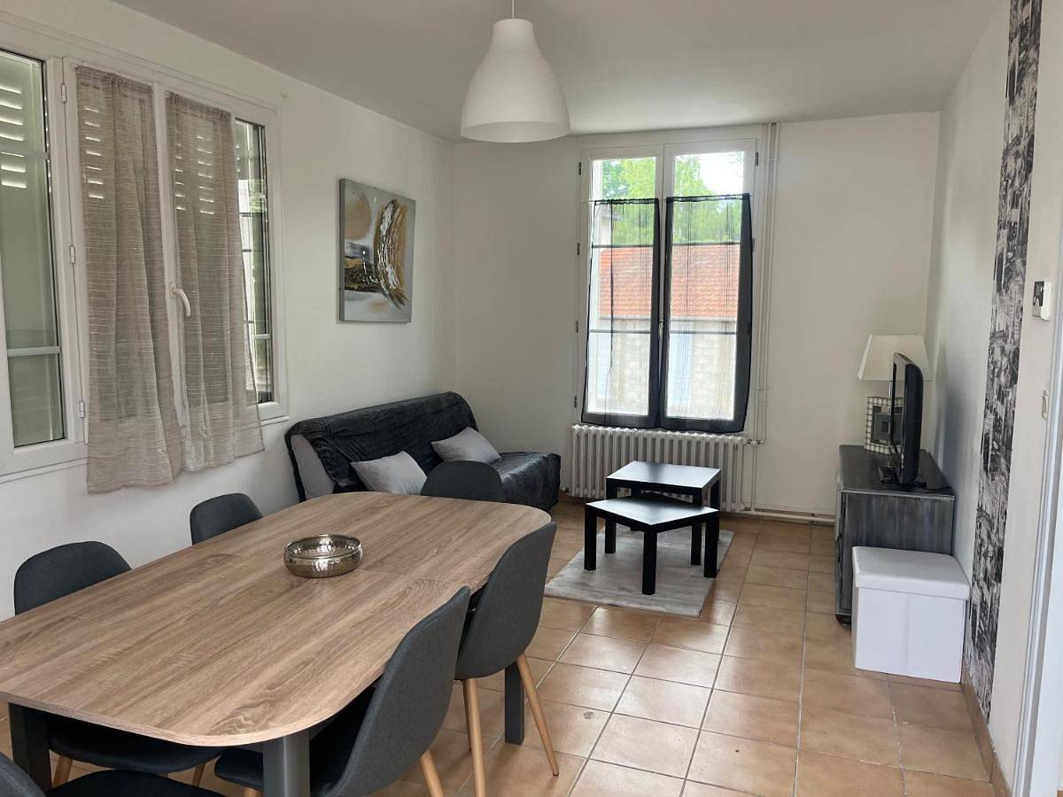Three-Bedroom House in Valençay, Vallée de la Loire