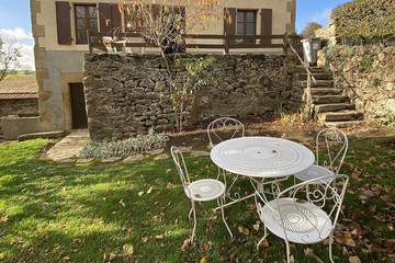 Gîte pour 6 personnes, avec terrasse et jardin à Marcillat-en-Combraille