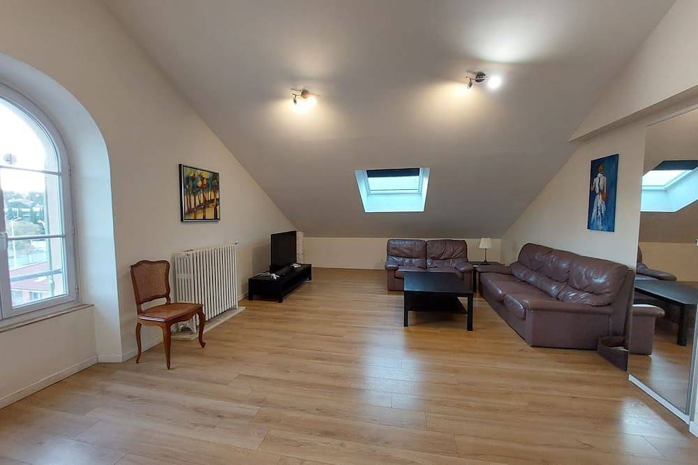 Apartamento entero, Apartamento-Familiar-Baño con ducha-Vista al campo-T3 in Gardanne, Region de Aix-en-Provence