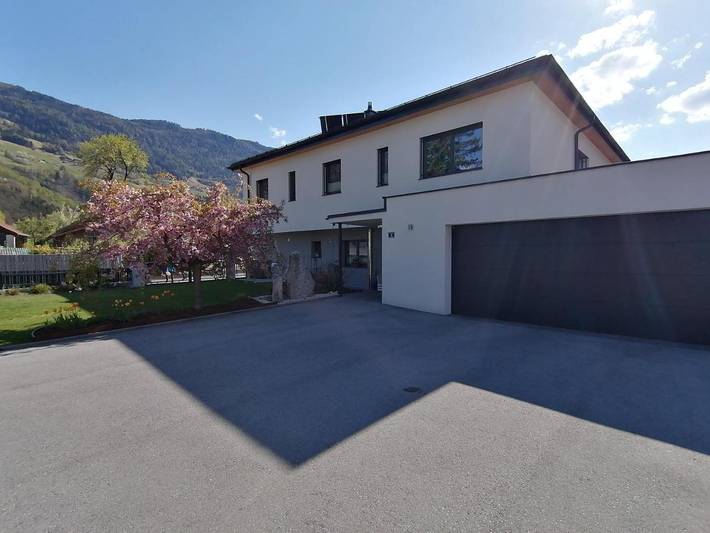 Ferienwohnung für 5 Personen, mit Ausblick und Garten in Haiming