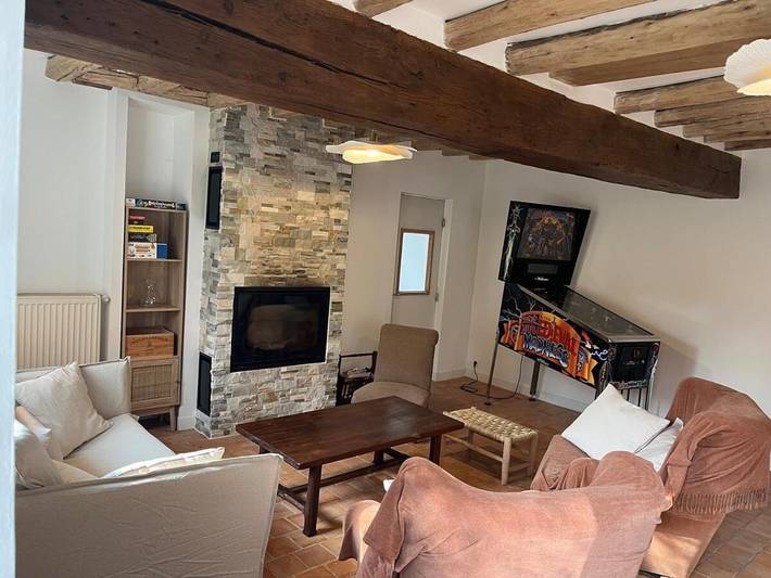 Location de vacances pour 8 personnes, avec terrasse et jardin dans Charny-Orée-de-Puisaye - 2