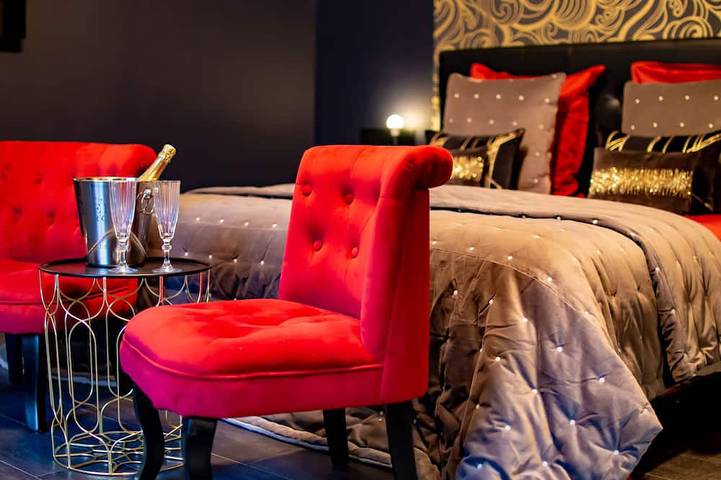 Gîte pour 2 personnes, avec sauna ainsi que jacuzzi et balcon à Congénies - 2