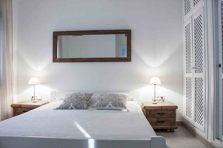 Location de vacances pour 12 personnes, avec jardin et balcon à Cala Tarida - 4