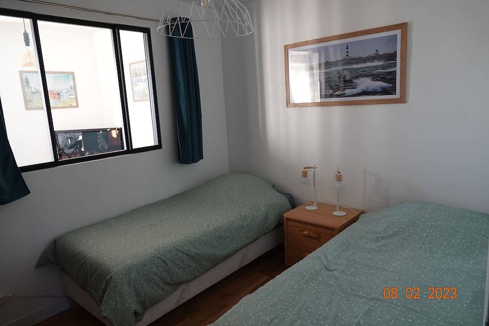 Appartement entier, Les pieds dans l'eau dans une belle commune touristique in Saint-Quay-Portrieux, Côte de Goëlo