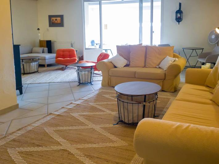 Location de vacances pour 6 personnes, avec terrasse ainsi que piscine et jardin, adapté aux familles à Carcès - 3