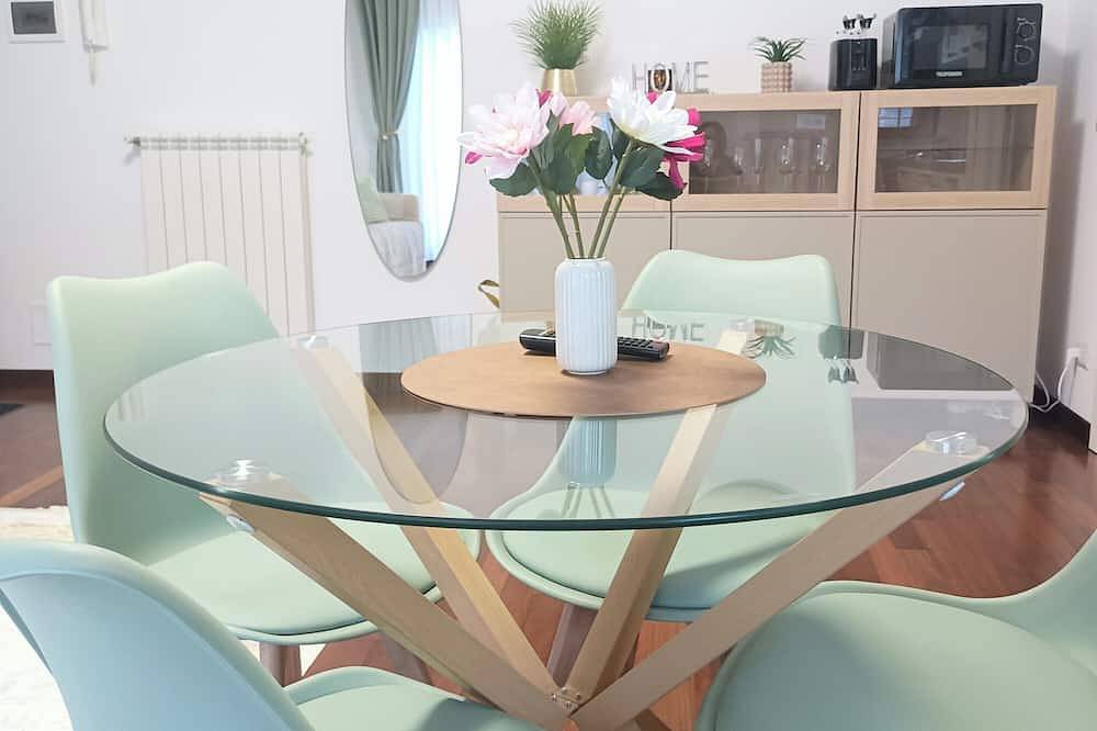 Entire apartment, Cristine's House - Elegant Holiday Home between Rome and Castelli Romani in Marino, Parco Regionale dei Castelli Romani