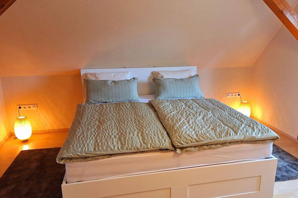 Ganze Wohnung, Charmante 110 qm große Ferienwohnung im Bauernhaus in Schmachtenhagen, Oranienburg