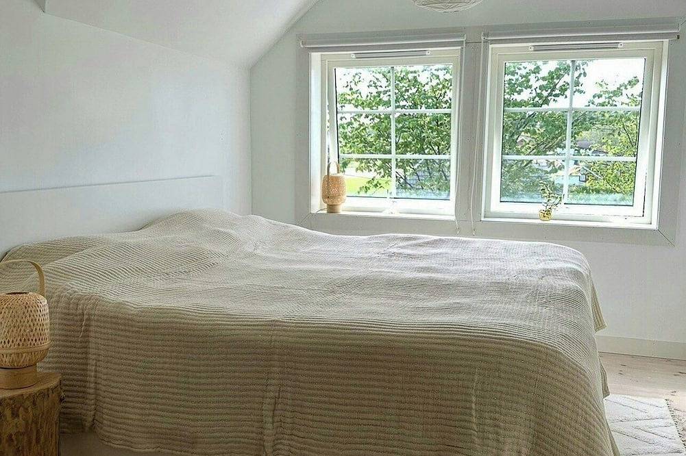 Ferienhaus mit Blumengarten und Veranda in Hvasser in Tjøme