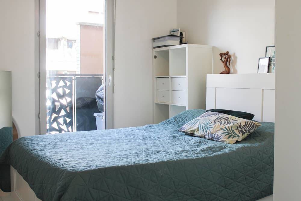 Entire apartment, T3 apartment with Wifi near Paris in Bobigny, Seine-Saint-Denis