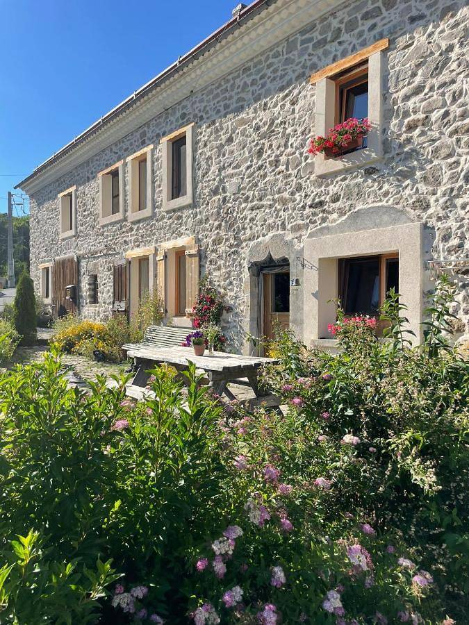 Location de vacances pour 2 personnes, avec Terrasse ainsi que Jardin et Vue à Saint-Bonnet-en-Champsaur - 2