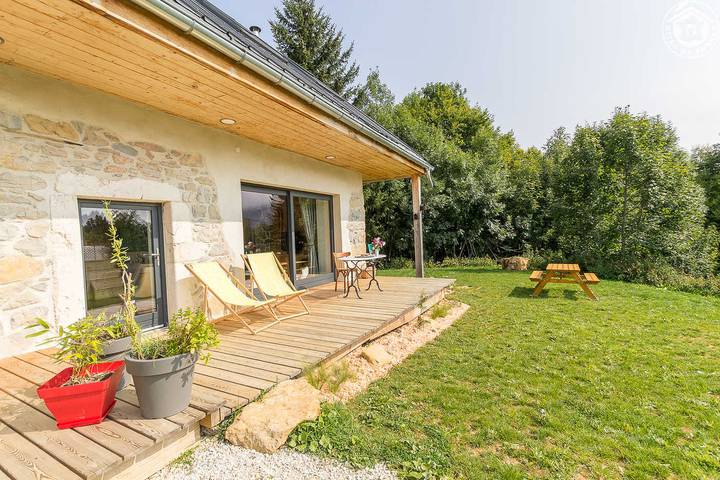 Gîte pour 6 personnes, avec jardin à Les Déserts - 2