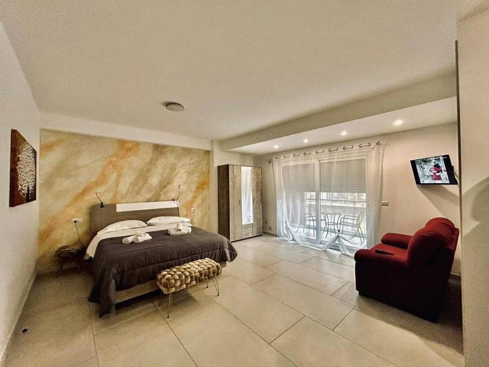 Chambre d’hôte pour 2 personnes, avec balcon ainsi que vue et piscine à Milazzo - 2