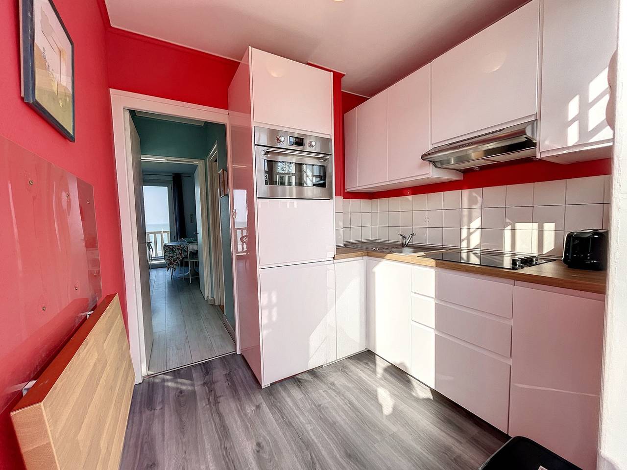 Ganze Wohnung, Wohnung mit Balkon, Garten und direktem Strandzugang in Jullouville, Côte de la Déroute