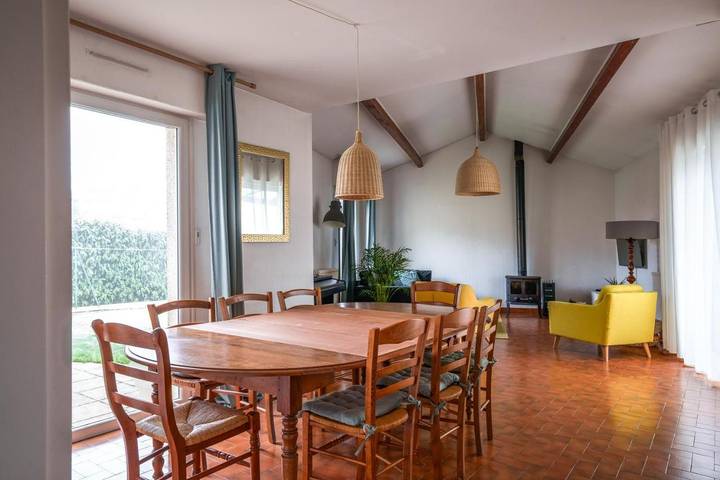Location de vacances pour 8 personnes, avec Terrasse et Jardin à Joué-lès-Tours - 3